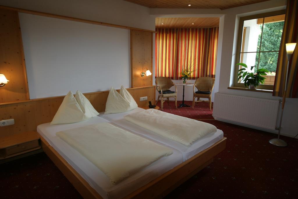 Hotel-Pension Stallinger ไวแร็กก์ ภายนอก รูปภาพ
