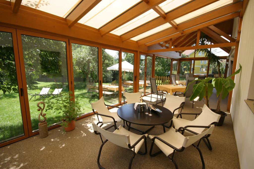 Hotel-Pension Stallinger ไวแร็กก์ ภายนอก รูปภาพ
