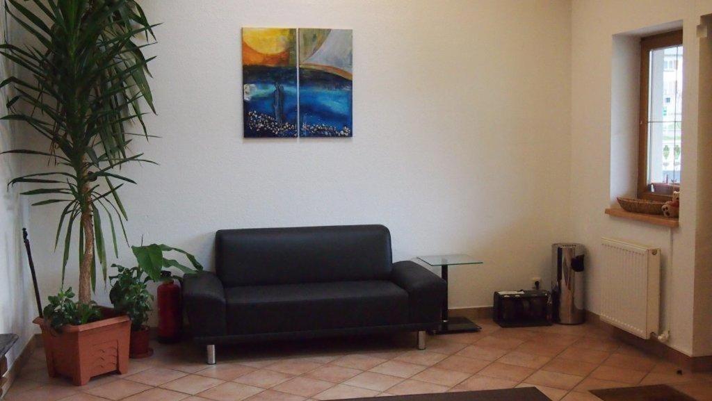 Hotel-Pension Stallinger ไวแร็กก์ ภายนอก รูปภาพ