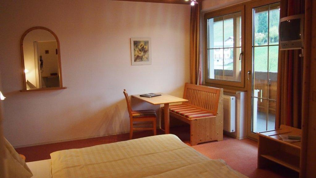 Hotel-Pension Stallinger ไวแร็กก์ ภายนอก รูปภาพ