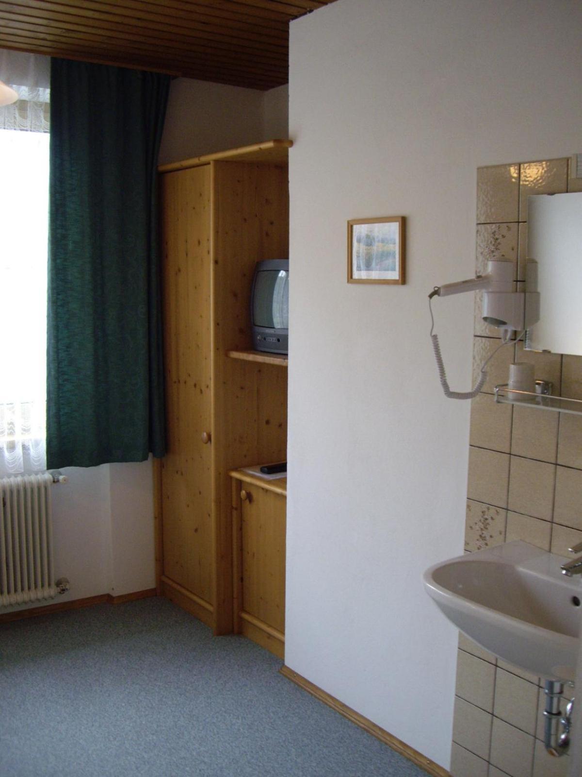 Hotel-Pension Stallinger ไวแร็กก์ ภายนอก รูปภาพ